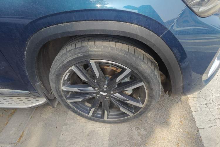 Used Geely Auto Monjaro L 2021 2.0TD DCT EVO Two-Wheel Drive Prestige Version Right Front Wheel Hub