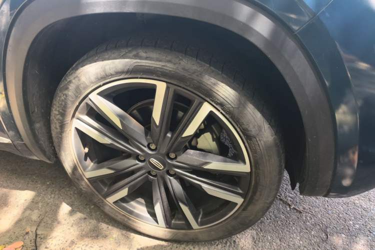 Used Geely Auto Monjaro L 2021 2.0TD DCT EVO Two-Wheel Drive Luxury Version Right Front Wheel Hub