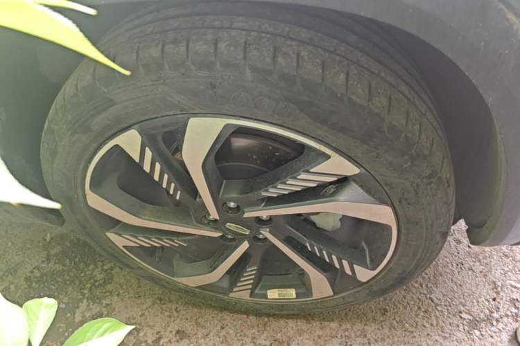 Used Geely Auto Monjaro L 2021 2.0TD DCT EVO Two-Wheel Drive Smart Luxury Version Right Front Wheel Hub