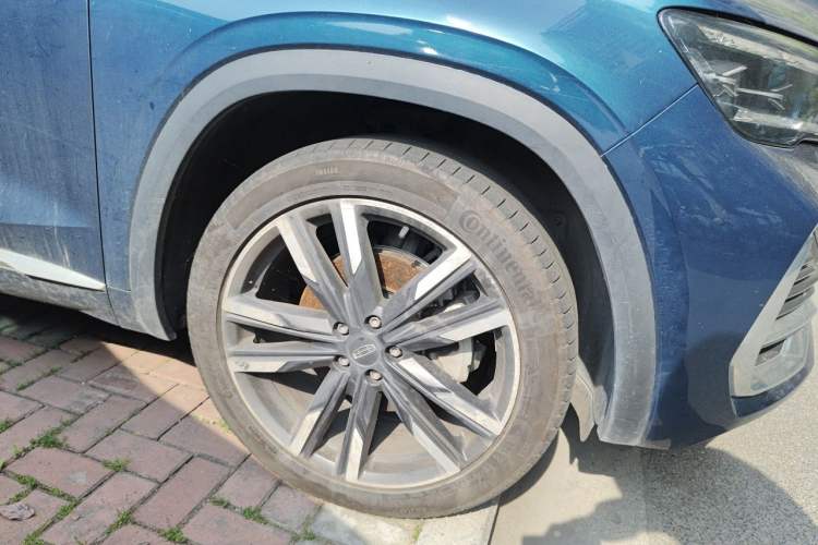 Used Geely Auto Monjaro L 2021 2.0TD DCT EVO Two-Wheel Drive Prestige Version Right Front Wheel Hub