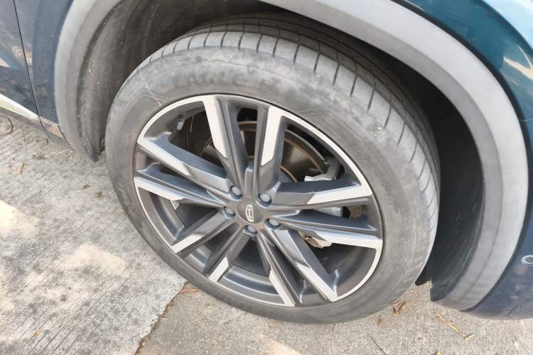 Used Geely Auto Monjaro L 2021 2.0TD DCT EVO Two-Wheel Drive Smart Luxury Version Right Front Wheel Hub