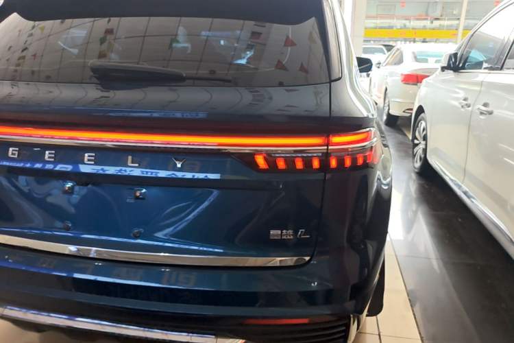 Used Geely Auto Monjaro L 2021 2.0TD DCT EVO Two-Wheel Drive Prestige Version Right Rear Taillight