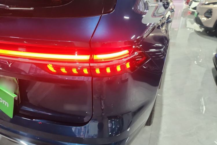 Used Geely Auto Monjaro L 2021 2.0TD DCT EVO Two-Wheel Drive Prestige Version Right Rear Taillight