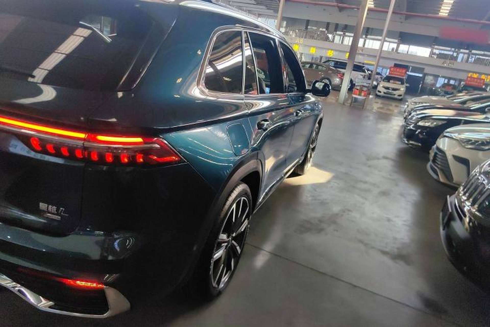 Used Geely Auto Monjaro L 2021 2.0TD High-Power Automatic All-Wheel-Drive Flagship Version Right Rear Taillight