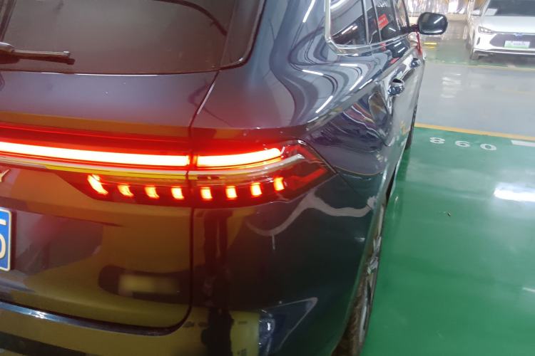 Used Geely Auto Monjaro L 2021 2.0TD DCT EVO Two-Wheel Drive Smart Luxury Version Right Rear Taillight