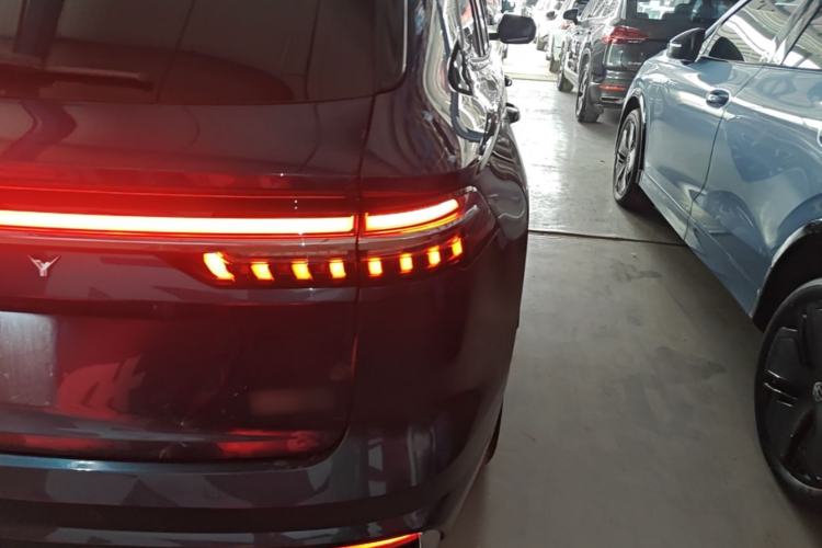 Used Geely Auto Monjaro L 2021 2.0TD DCT EVO Two-Wheel Drive Smart Luxury Version Right Rear Taillight
