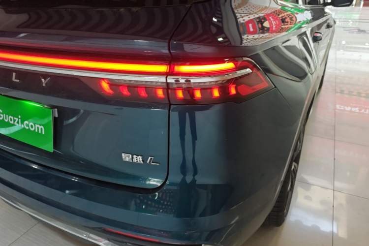 Used Geely Auto Monjaro L 2021 2.0TD DCT EVO Two-Wheel Drive Smart Luxury Version Right Rear Taillight