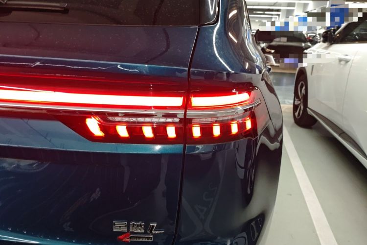 Used Geely Auto Monjaro L 2021 2.0TD High-Power Automatic All-Wheel-Drive Flagship Version Right Rear Taillight