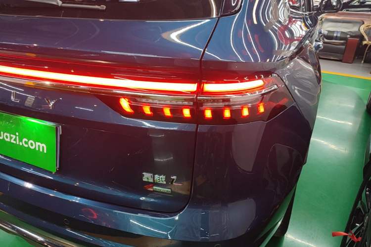 Used Geely Auto Monjaro L 2021 2.0TD High-Power Automatic All-Wheel Drive Luxury Version Right Rear Taillight