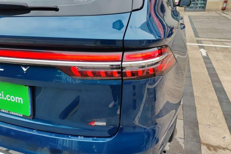 Used Geely Auto Monjaro L 2021 2.0TD High-Power Automatic All-Wheel Drive Luxury Version Right Rear Taillight