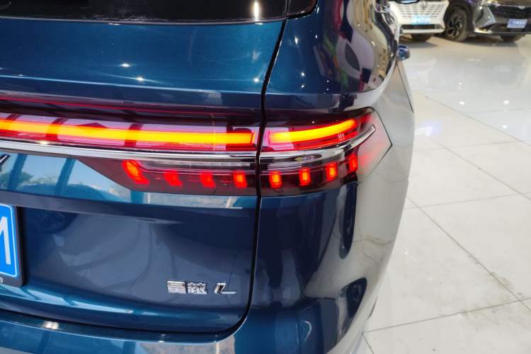 Used Geely Auto Monjaro L 2021 2.0TD DCT EVO Two-Wheel Drive Prestige Version Right Rear Taillight
