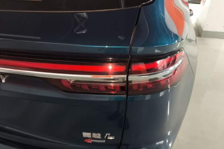 Used Geely Auto Monjaro L 2021 2.0TD High-Power Automatic All-Wheel Drive Luxury Version Right Rear Taillight
