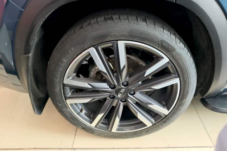 Used Geely Auto Monjaro L 2021 2.0TD DCT EVO Two-Wheel Drive Prestige Version Right Rear Wheel Hub