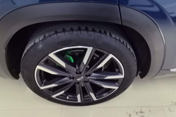 Used Geely Auto Monjaro L 2021 2.0TD DCT EVO Two-Wheel-Drive Flagship Version Right Rear Wheel Hub