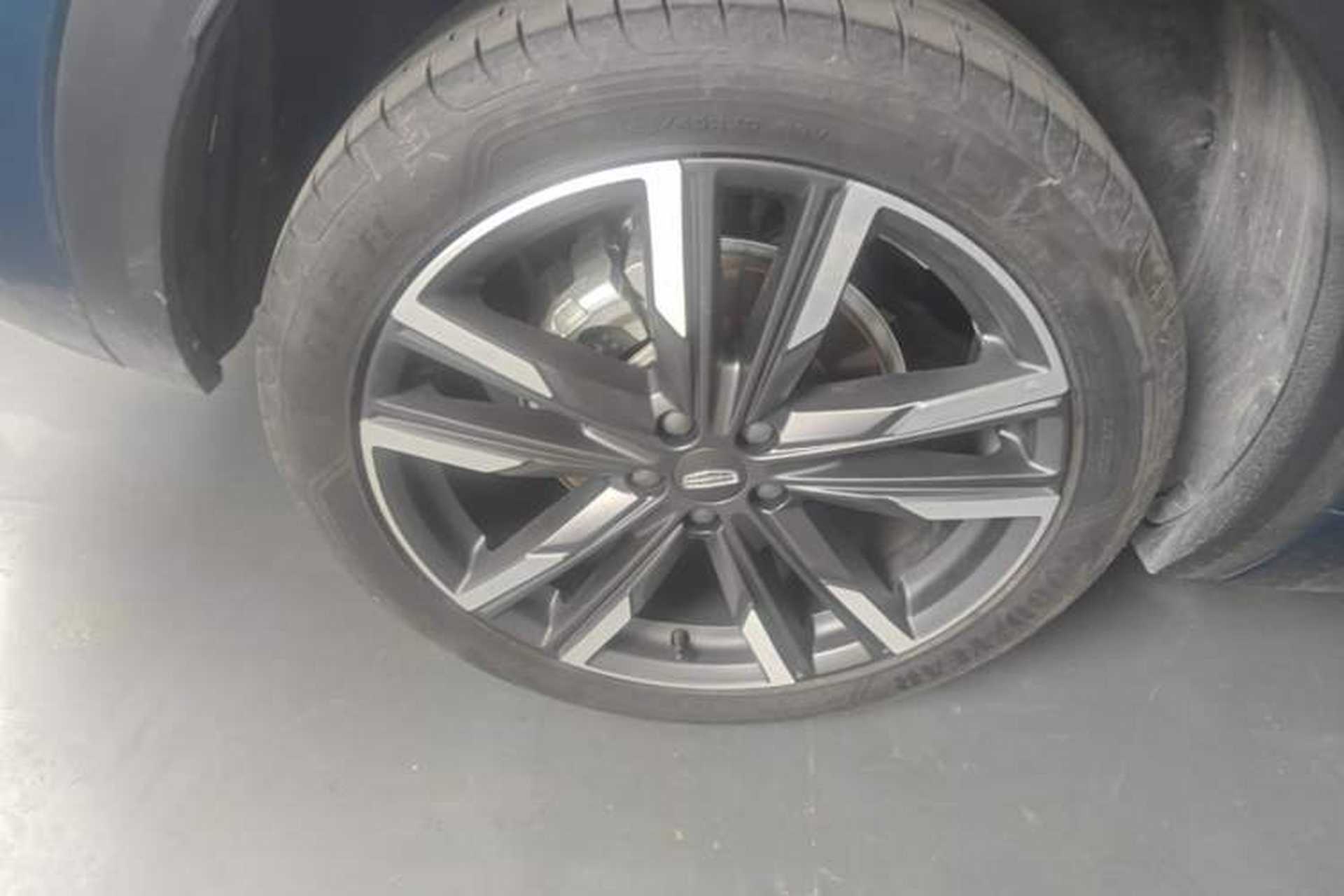 Used Geely Auto Monjaro L 2021 2.0TD High-Power Automatic All-Wheel Drive Luxury Version Right Rear Wheel Hub
