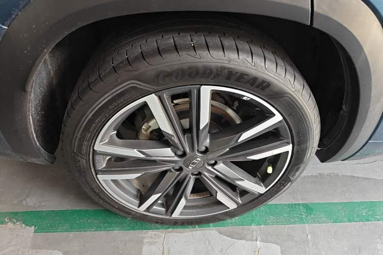 Used Geely Auto Monjaro L 2021 2.0TD DCT EVO Two-Wheel Drive Smart Luxury Version Right Rear Wheel Hub