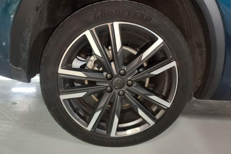 Used Geely Auto Monjaro L 2021 2.0TD High-Power Automatic All-Wheel Drive Luxury Version Right Rear Wheel Hub