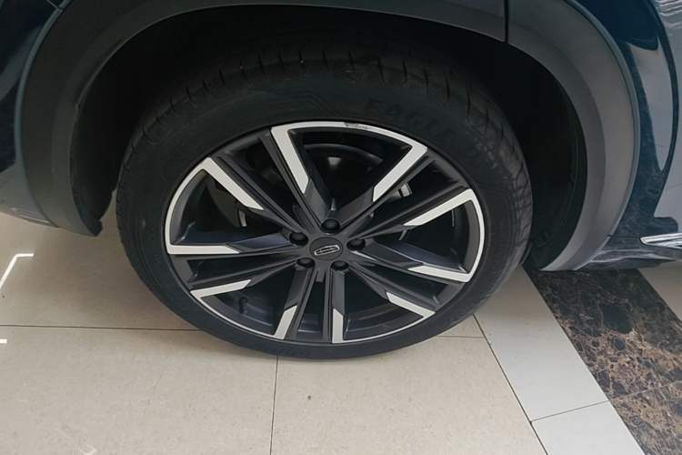 Used Geely Auto Monjaro L 2021 2.0TD High-Power Automatic All-Wheel Drive Luxury Version Right Rear Wheel Hub