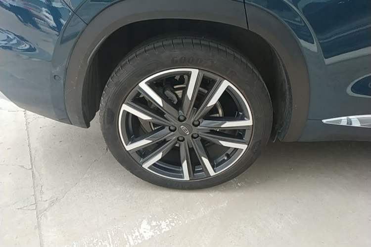 Used Geely Auto Monjaro L 2021 2.0TD DCT EVO Two-Wheel Drive Smart Luxury Version Right Rear Wheel Hub