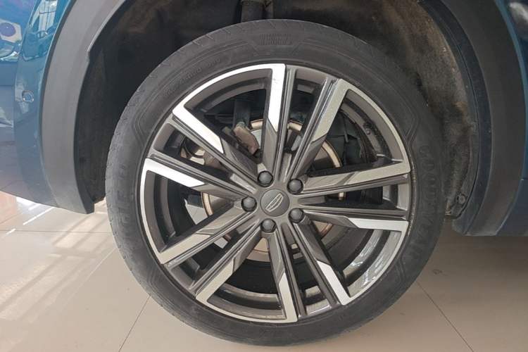 Used Geely Auto Monjaro L 2021 2.0TD DCT EVO Two-Wheel-Drive Flagship Version Right Rear Wheel Hub