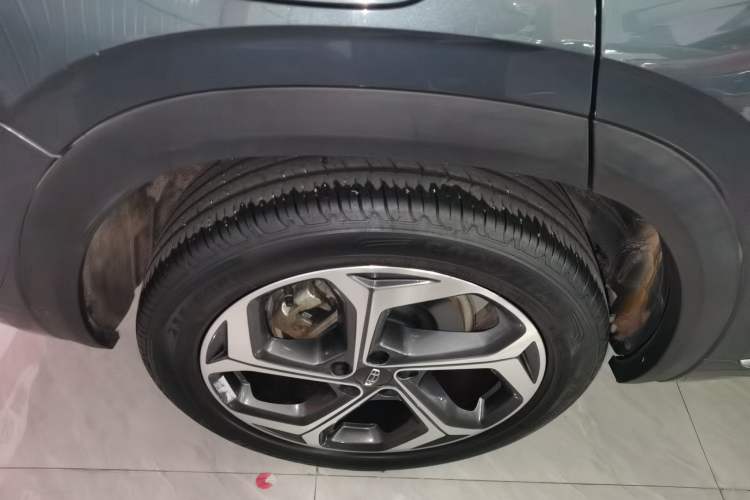 Used Geely Auto Monjaro L 2021 2.0TD DCT EVO Two-Wheel Drive Prestige Version Right Rear Wheel Hub