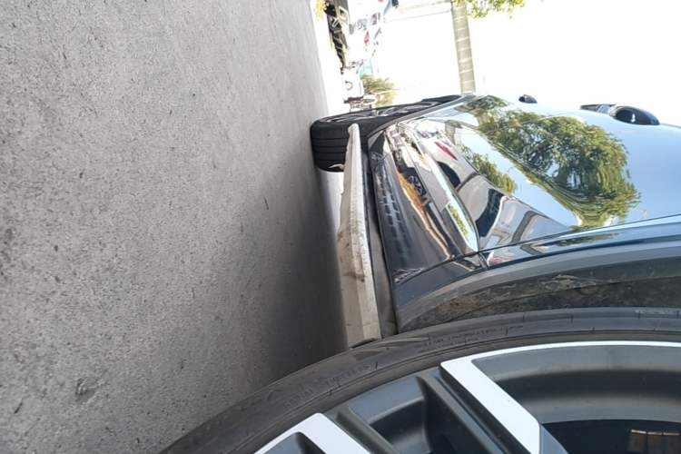 Used Geely Auto Monjaro L 2021 2.0TD DCT EVO Two-Wheel Drive Prestige Version Right Side Sill