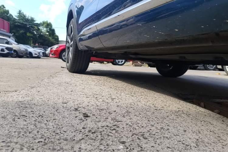 Used Geely Auto Monjaro L 2021 2.0TD DCT EVO Two-Wheel Drive Prestige Version Right Side Sill