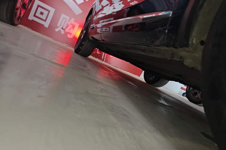 Used Geely Auto Monjaro L 2021 2.0TD DCT EVO Two-Wheel Drive Smart Luxury Version Right Side Sill