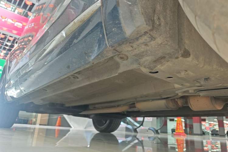 Used Geely Auto Monjaro L 2021 2.0TD DCT EVO Two-Wheel Drive Smart Luxury Version Right Side Sill