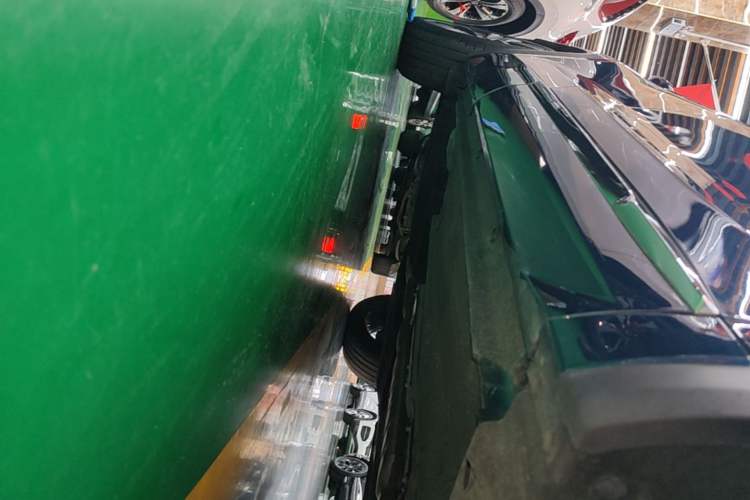 Used Geely Auto Monjaro L 2021 2.0TD High-Power Automatic All-Wheel Drive Luxury Version Right Side Sill