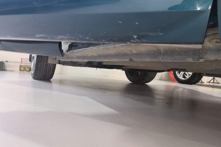 Used Geely Auto Monjaro L 2021 2.0TD DCT EVO Two-Wheel-Drive Flagship Version Right Side Sill