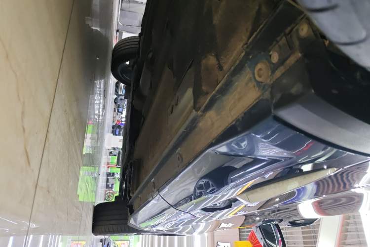 Used Geely Auto Monjaro L 2021 2.0TD DCT EVO Two-Wheel Drive Prestige Version Right Side Sill