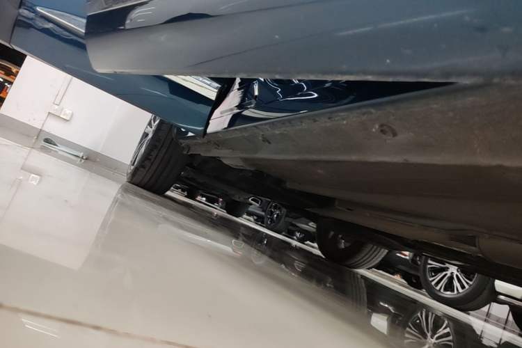 Used Geely Auto Monjaro L 2021 2.0TD DCT EVO Two-Wheel Drive Smart Luxury Version Right Side Sill