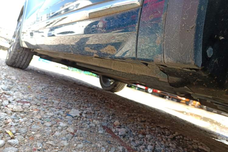 Used Geely Auto Monjaro L 2021 2.0TD DCT EVO Two-Wheel Drive Prestige Version Right Side Sill
