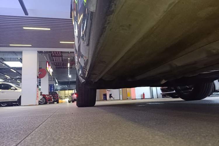 Used Geely Auto Monjaro L 2021 2.0TD High-Power Automatic All-Wheel-Drive Flagship Version Right Side Sill