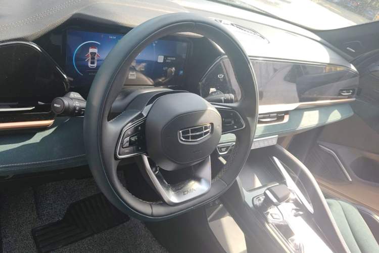 Used Geely Auto Monjaro L 2021 2.0TD High-Power Automatic All-Wheel Drive Luxury Version Steering Wheel
