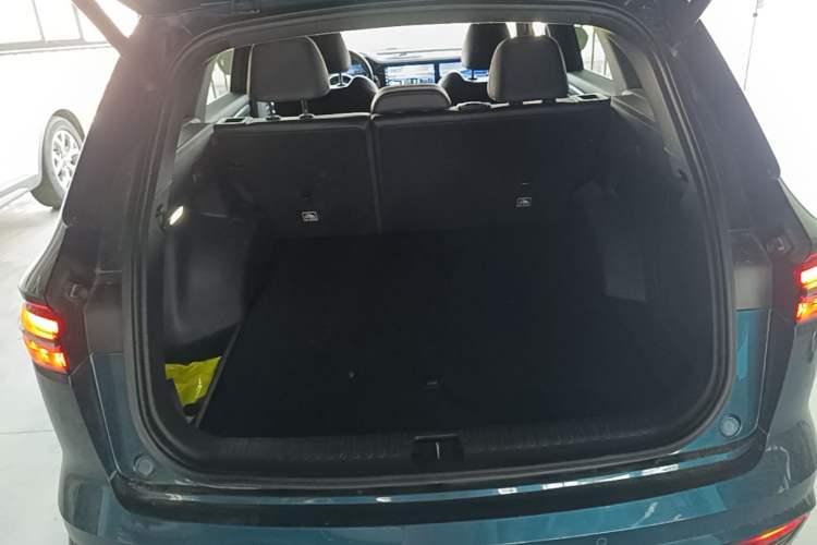 Used Geely Auto Monjaro L 2021 2.0TD High-Power Automatic All-Wheel-Drive Flagship Version Trunk