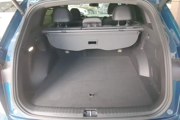 Used Geely Auto Monjaro L 2021 2.0TD DCT EVO Two-Wheel Drive Smart Luxury Version Trunk