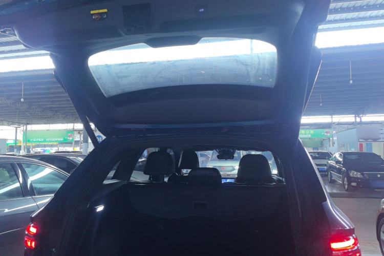 Used Geely Auto Monjaro L 2021 2.0TD High-Power Automatic All-Wheel Drive Luxury Version Trunk