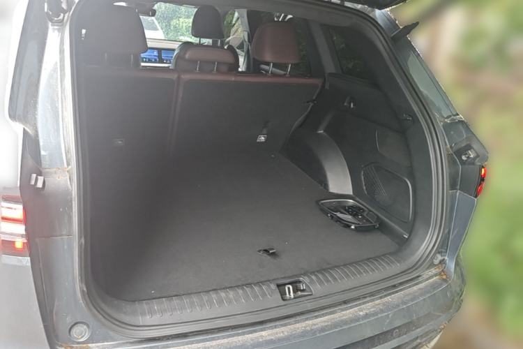 Used Geely Auto Monjaro L 2021 2.0TD DCT EVO Two-Wheel Drive Smart Luxury Version Trunk