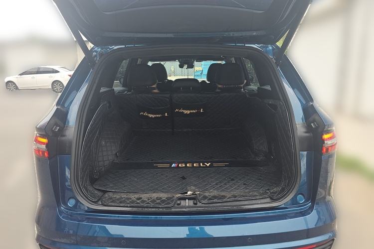 Used Geely Auto Monjaro L 2021 2.0TD High-Power Automatic All-Wheel Drive Luxury Version Trunk