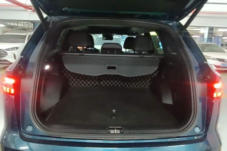 Used Geely Auto Monjaro L 2021 2.0TD DCT EVO Two-Wheel Drive Smart Luxury Version Trunk