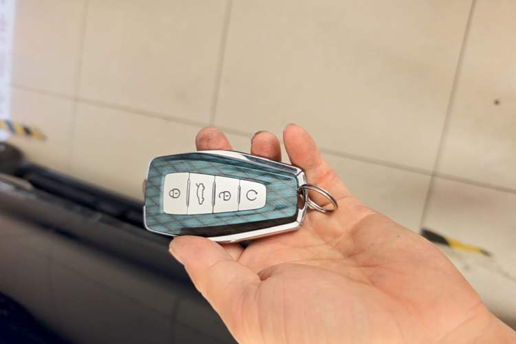 Used Geely Auto Monjaro L 2021 2.0TD DCT EVO Two-Wheel Drive Prestige Version Vehicle Key