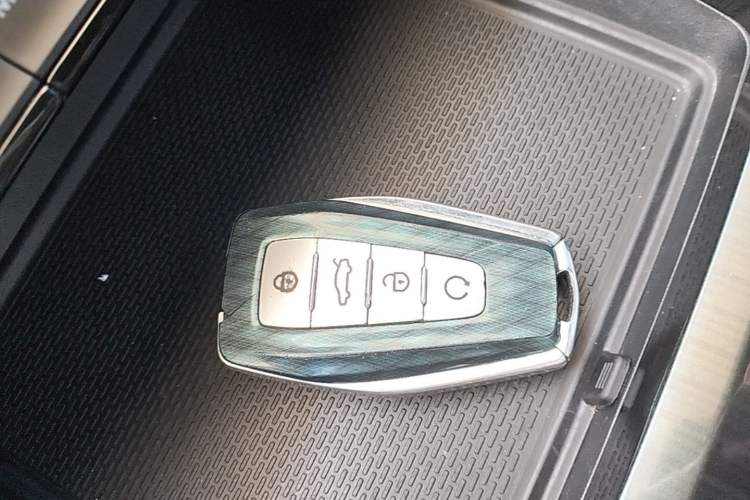 Used Geely Auto Monjaro L 2021 2.0TD DCT EVO Two-Wheel Drive Prestige Version Vehicle Key