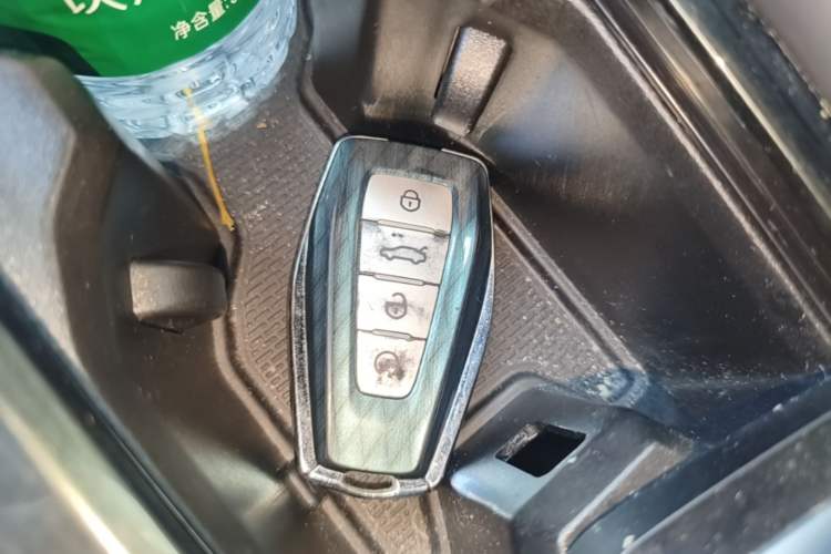 Used Geely Auto Monjaro L 2021 2.0TD DCT EVO Two-Wheel Drive Prestige Version Vehicle Key