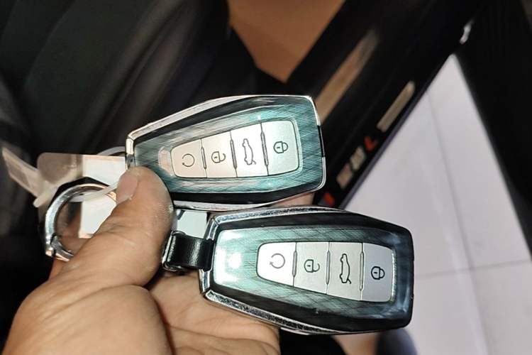 Used Geely Auto Monjaro L 2021 2.0TD High-Power Automatic All-Wheel Drive Luxury Version Vehicle Key