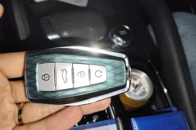 Used Geely Auto Monjaro L 2021 2.0TD DCT EVO Two-Wheel Drive Prestige Version Vehicle Key