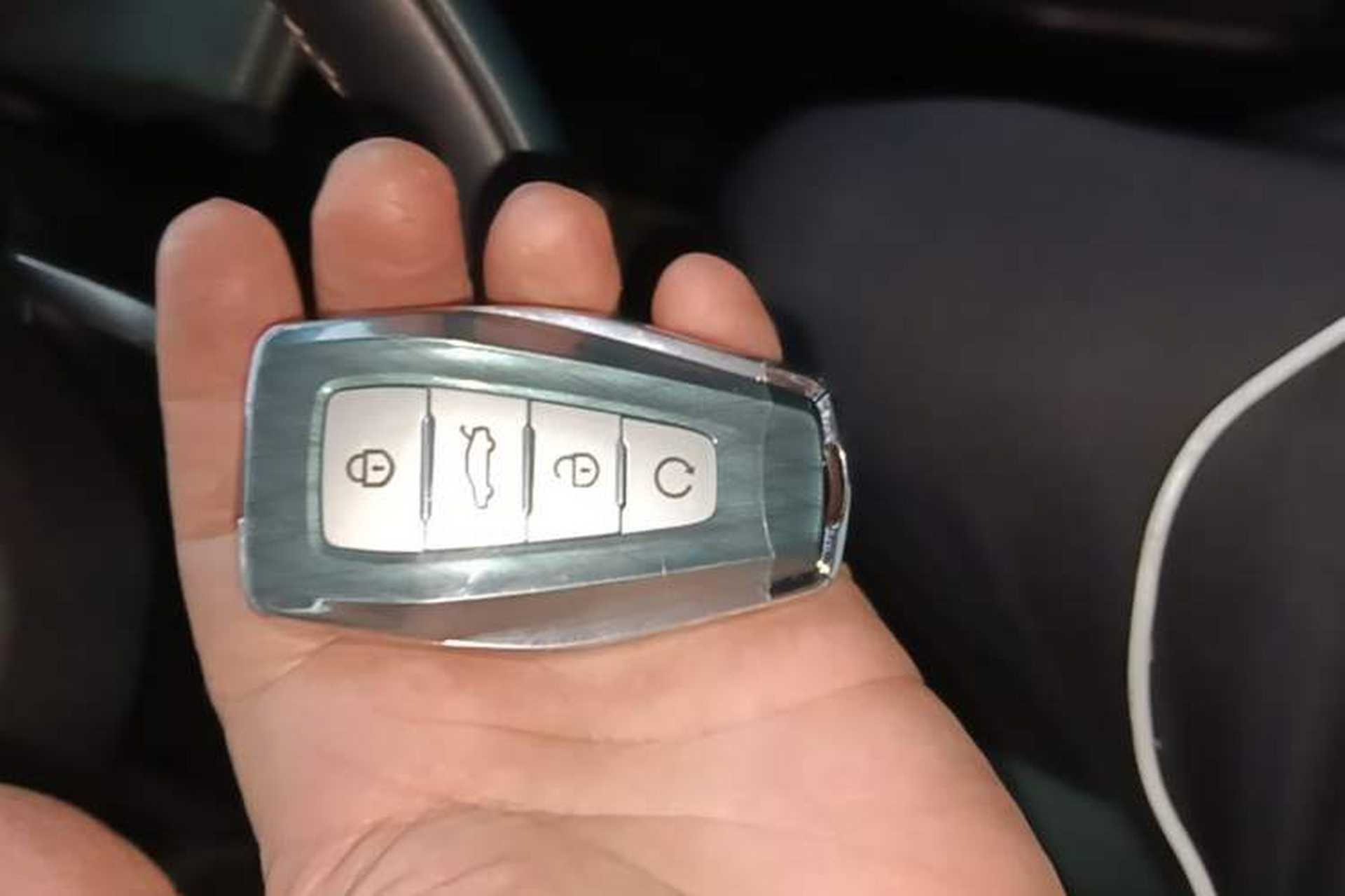Used Geely Auto Monjaro L 2021 2.0TD DCT EVO Two-Wheel Drive Smart Luxury Version Vehicle Key