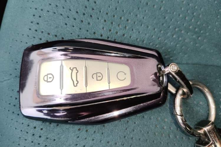 Used Geely Auto Monjaro L 2021 2.0TD High-Power Automatic All-Wheel Drive Luxury Version Vehicle Key