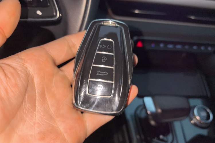 Used Geely Auto Monjaro L 2021 2.0TD DCT EVO Two-Wheel Drive Smart Luxury Version Vehicle Key